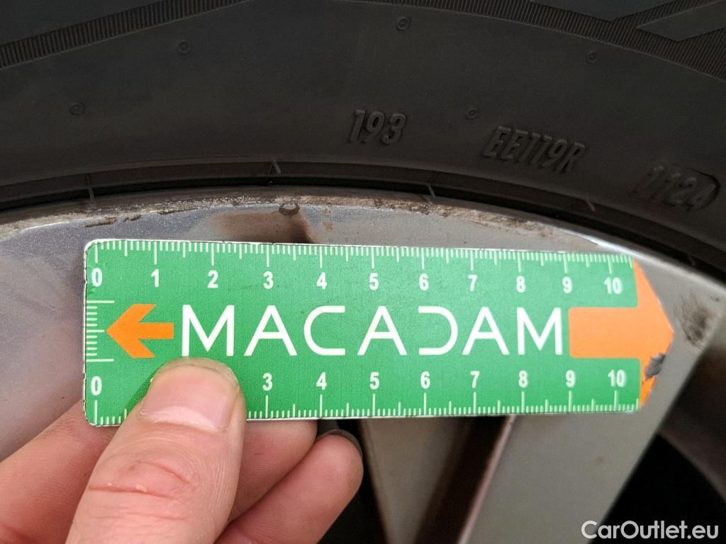  Peugeot  5008  Active Pack 1.5 HDi 130CV BVA8 7 Sieges E6d #37