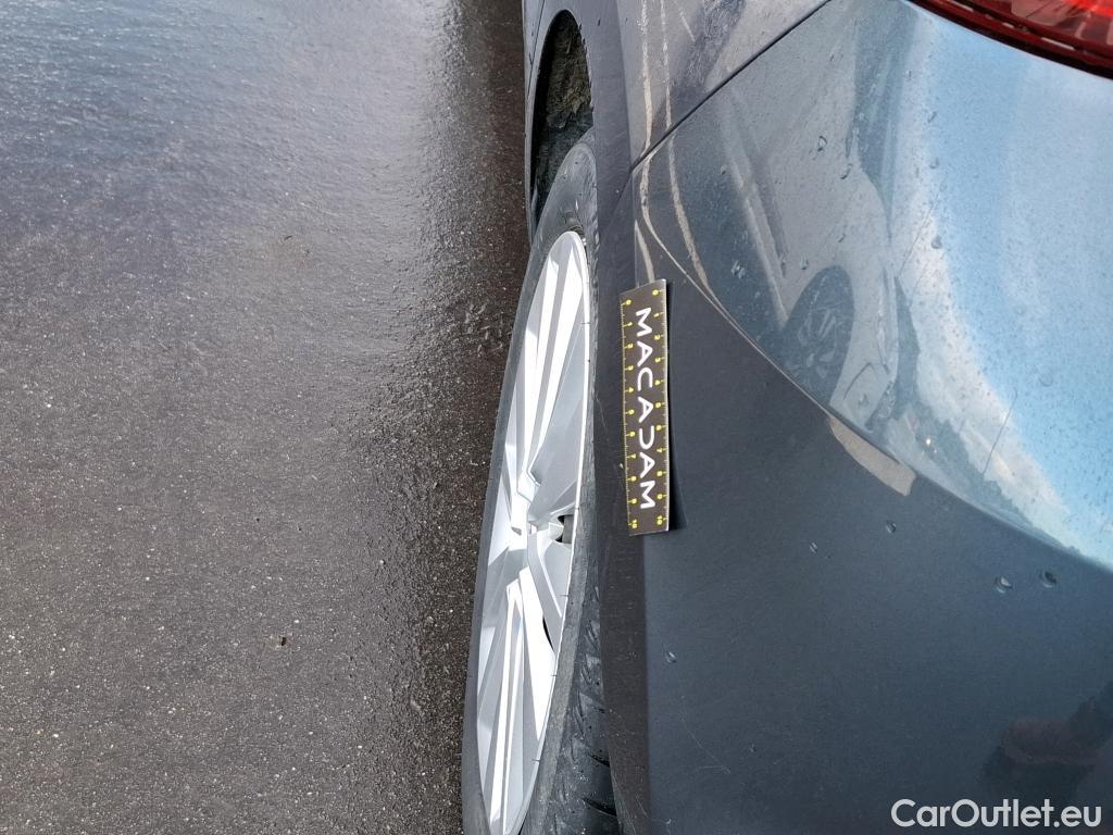  Nissan  Micra NISSAN  / 2016 / 5P / Berline IG-T 92 Business Edition #13