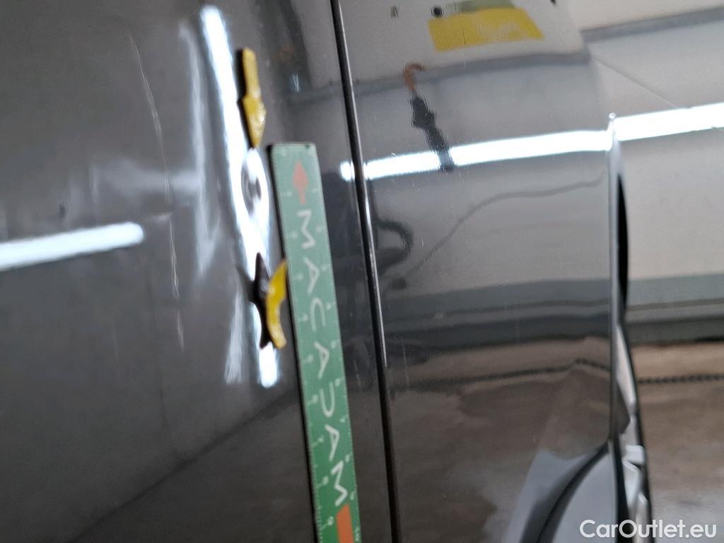  Peugeot  5008  Active Pack 1.5 HDi 130CV BVA8 7 Sieges E6d #65