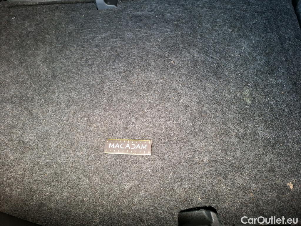  Nissan  Micra NISSAN  / 2016 / 5P / Berline IG-T 92 Business Edition #34