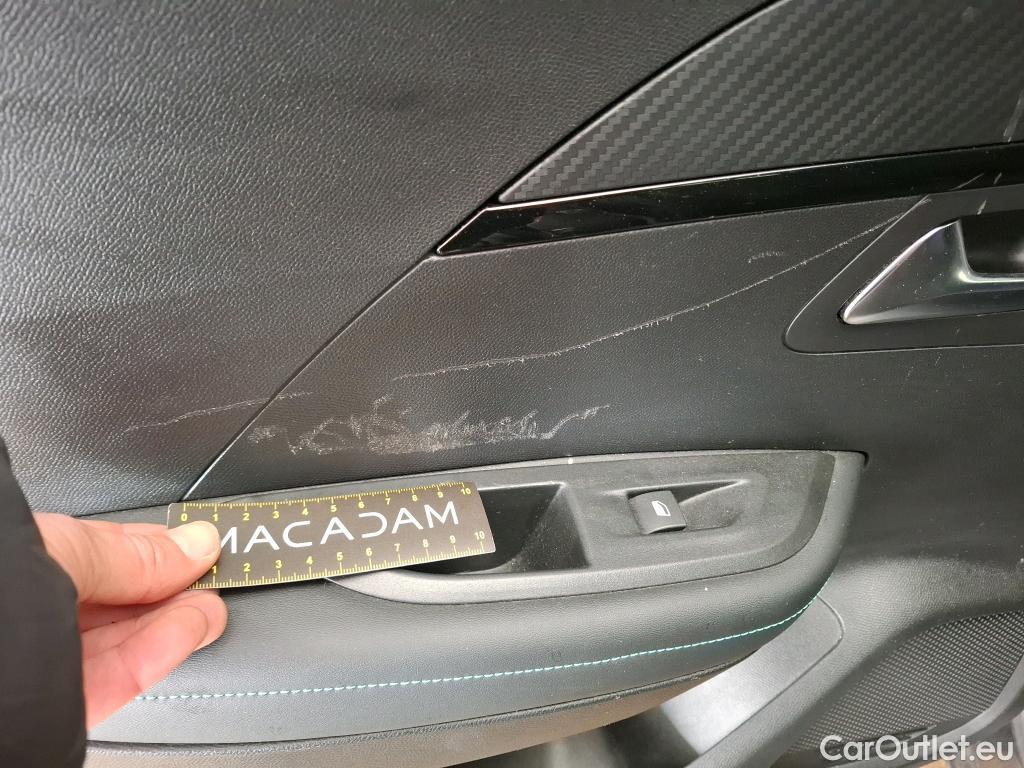  Peugeot  2008  Allure Business 1.2 PureTech 130CV BVA8 E6d #25