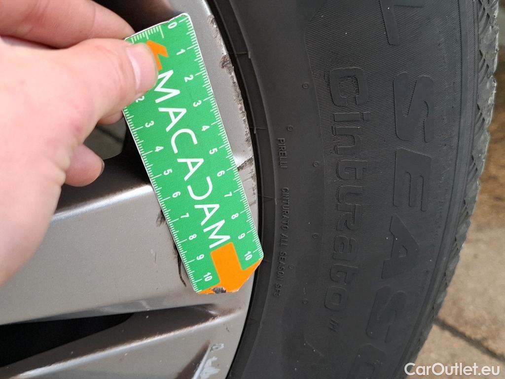  Peugeot  5008  Active Pack 1.5 HDi 130CV BVA8 7 Sieges E6d #40