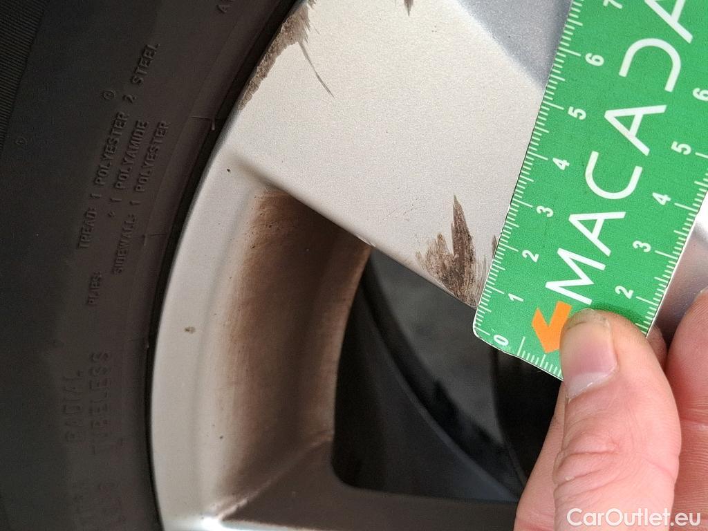  Peugeot  5008  Active Pack 1.5 HDi 130CV BVA8 7 Sieges E6d #46