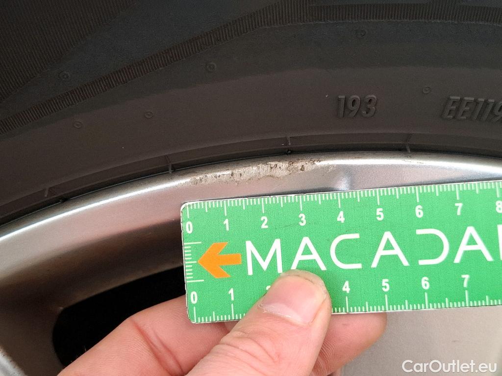  Peugeot  5008  Active Pack 1.5 HDi 130CV BVA8 7 Sieges E6d #44