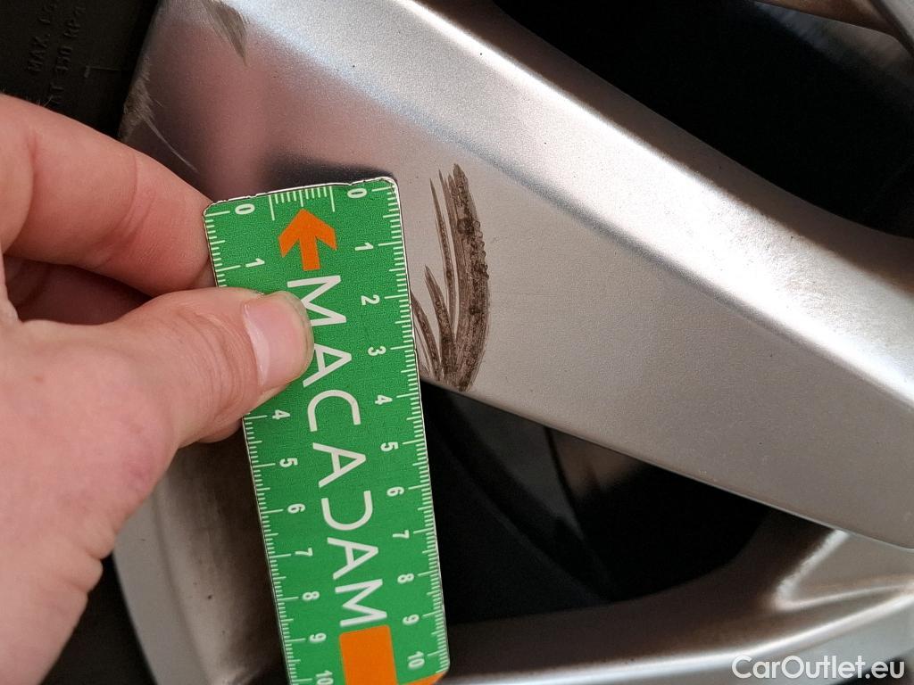  Peugeot  5008  Active Pack 1.5 HDi 130CV BVA8 7 Sieges E6d #45