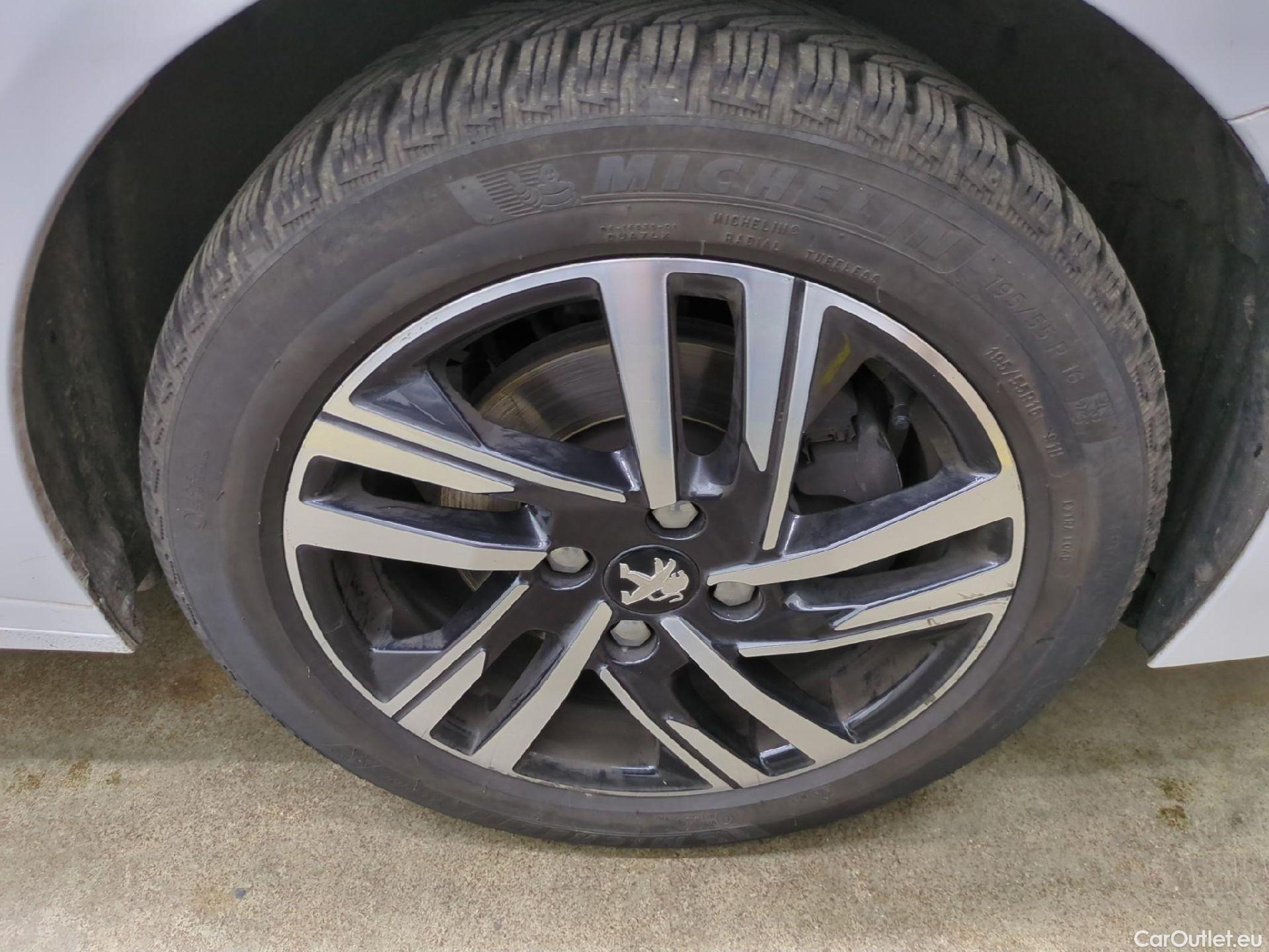  Peugeot  208  Allure Business 1.5 HDi 100CV BVM6 E6d #13