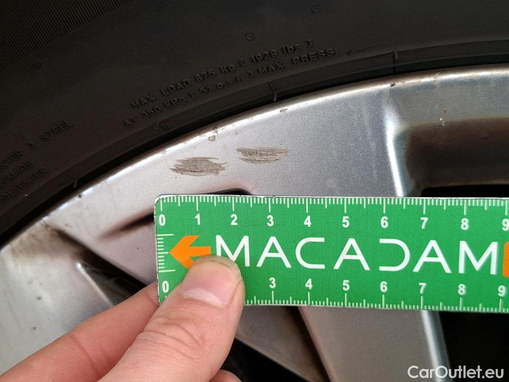  Peugeot  5008  Active Pack 1.5 HDi 130CV BVA8 7 Sieges E6d #38