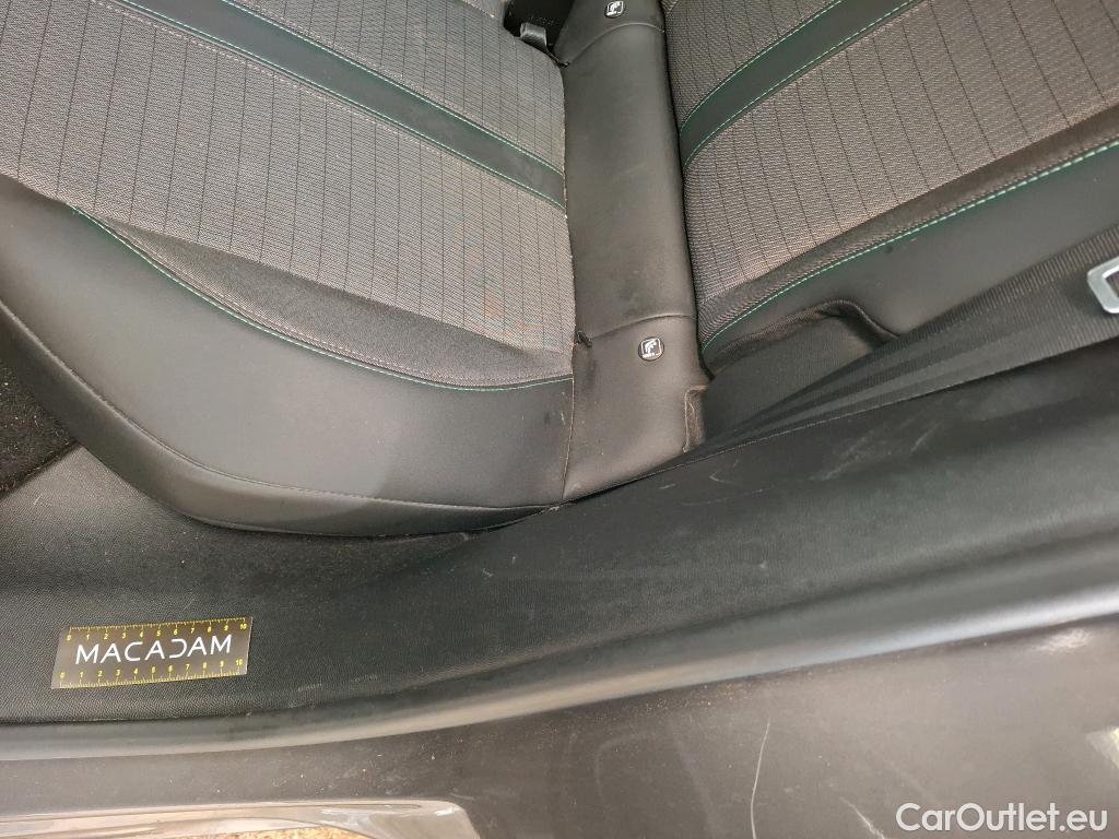  Peugeot  2008  Allure Business 1.2 PureTech 130CV BVA8 E6d #29