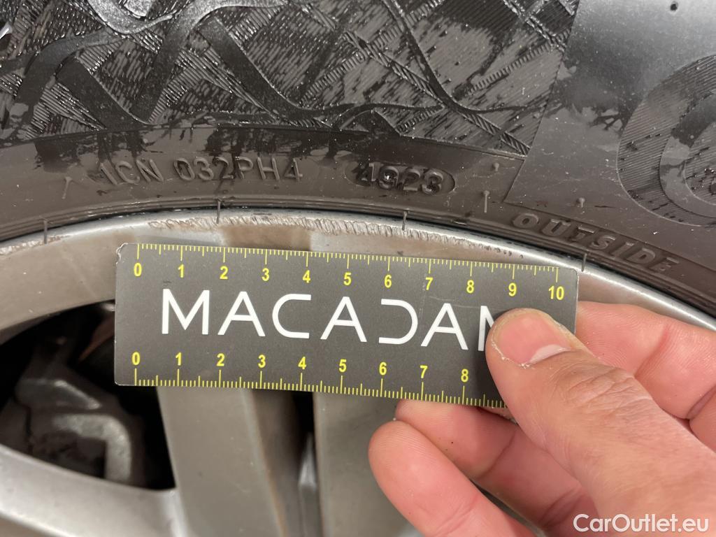  Volkswagen  Golf  VOLKSWAGEN / 2020 / 5P / Berline 2.0 TDI SCR 115 DSG7 Life Busi #5