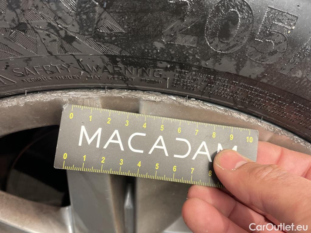  Volkswagen  Golf  VOLKSWAGEN / 2020 / 5P / Berline 2.0 TDI SCR 115 DSG7 Life Busi #2