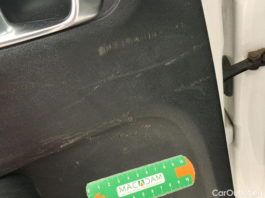  Citroen  C3  Société Feel 1.5 BlueHDI 100CV BVM5 E6dT #20