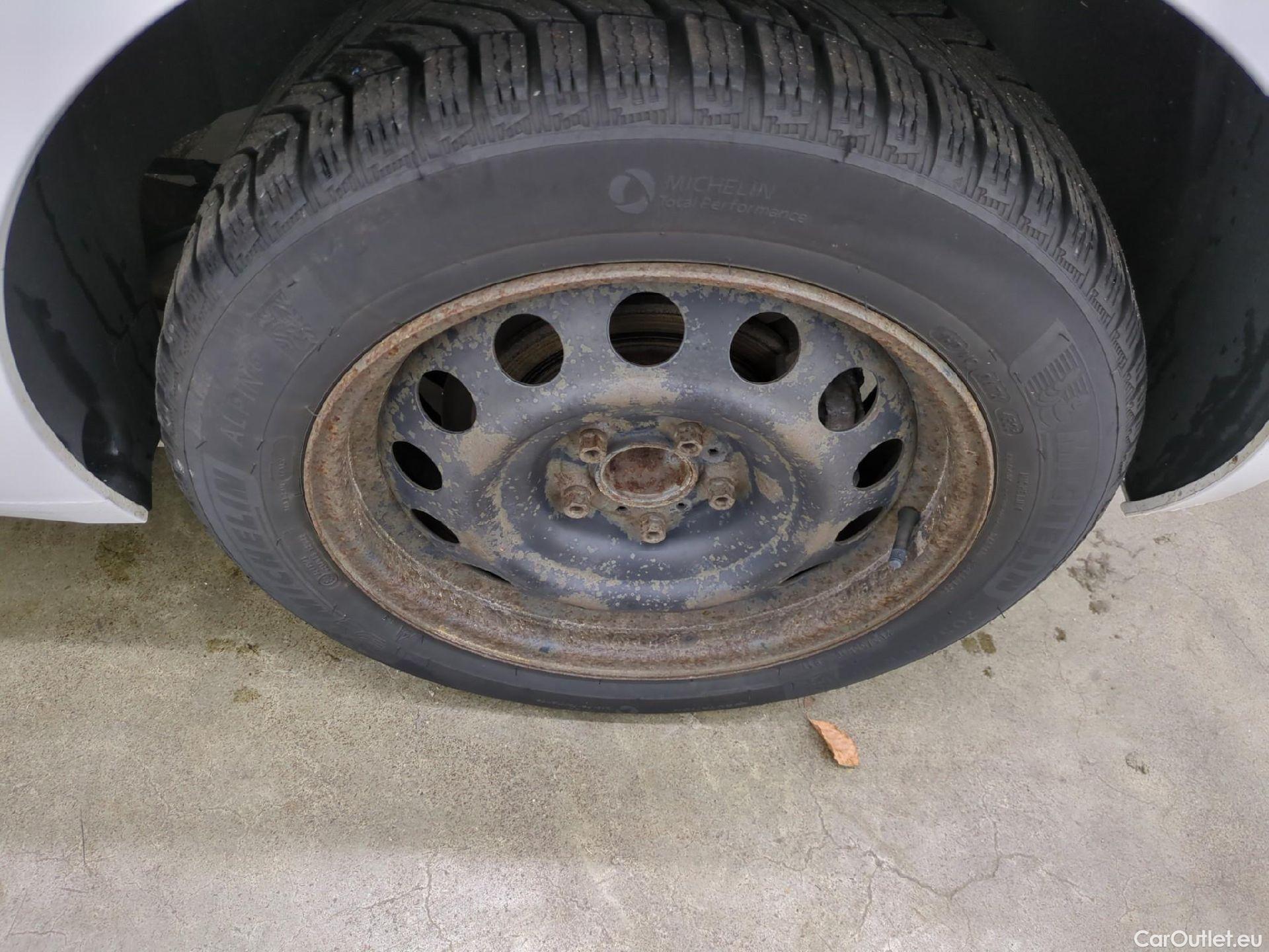  Peugeot  308  Premium Pack 1.5 HDi 130CV BVM6 E6dT #12