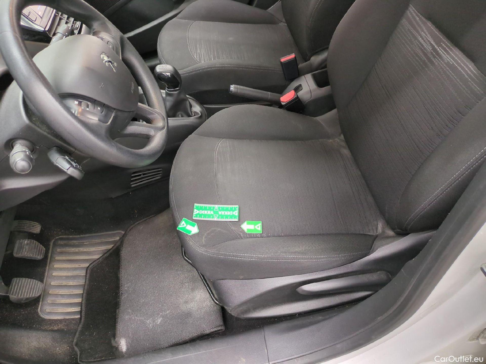  Peugeot  208  Affaire Premium 1.5 HDi 100CV BVM5 E6dT #3