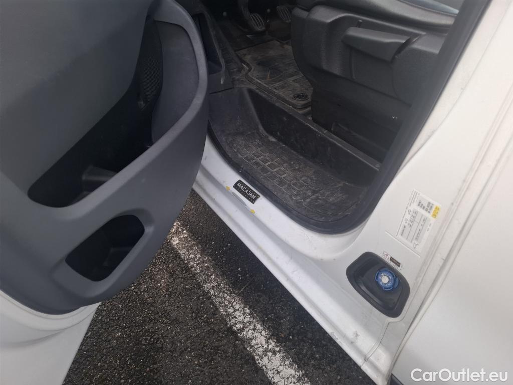  Peugeot  Expert  Fourgon Asphalt L3 2.0 HDi 145CV BVM6 E6d #21