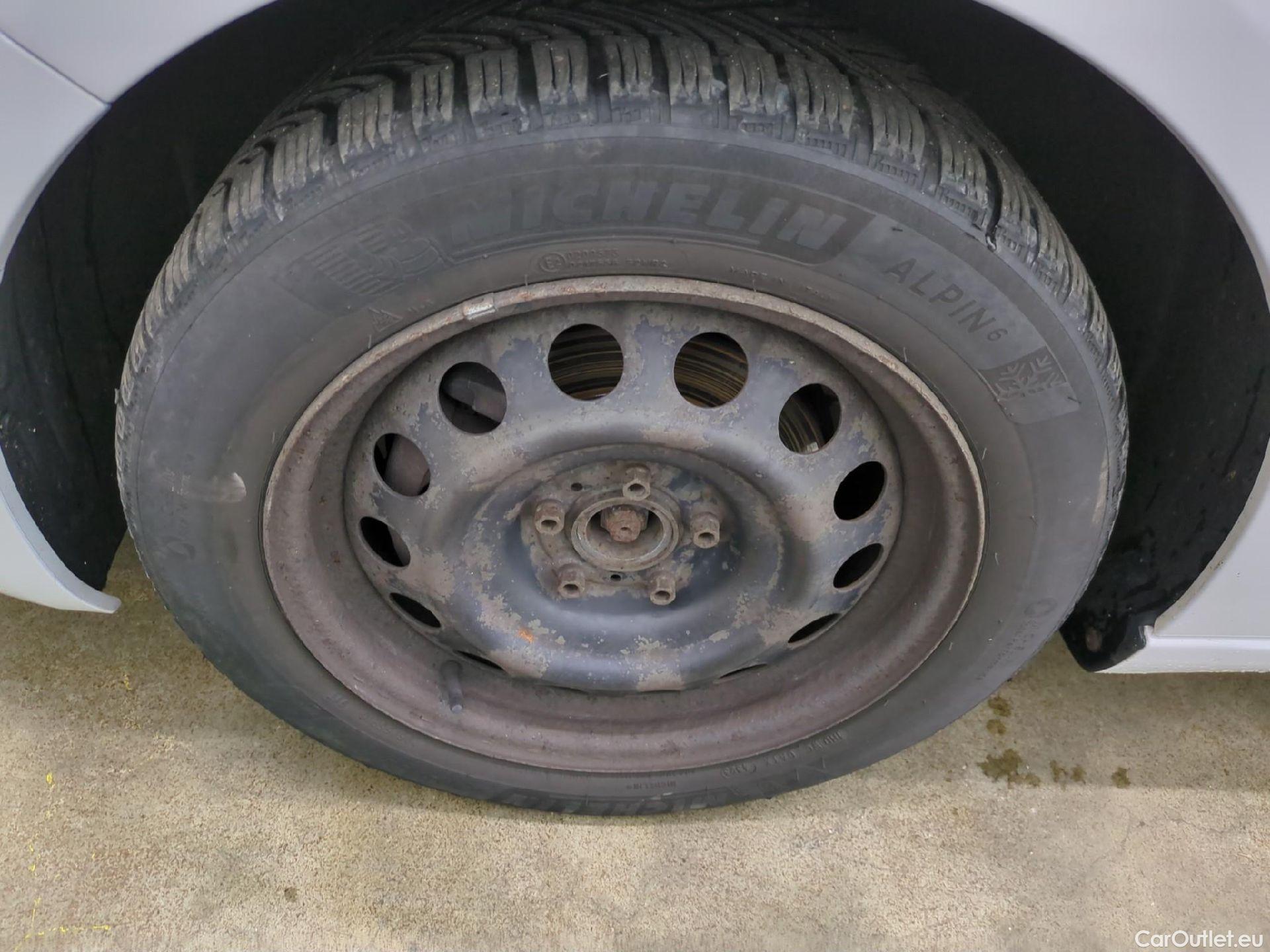  Peugeot  308  Premium Pack 1.5 HDi 130CV BVM6 E6dT #9