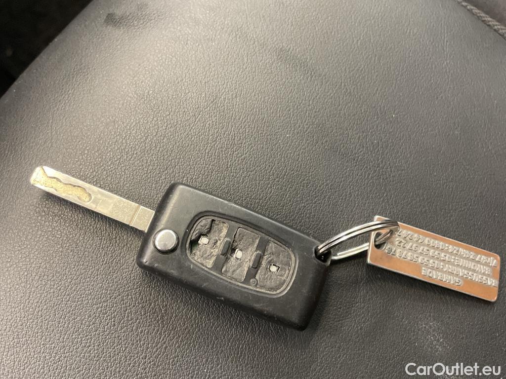  Peugeot  Partner  L1 Premium Pack 1.6 HDi 100CV BVM5 E6 #22