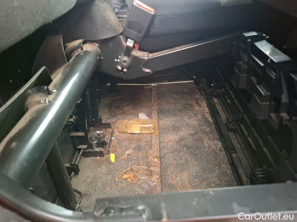  Renault  Master  III Fourgon L2H2 3 5 Grand Confort dCi 130CV BVM6 E6 #62