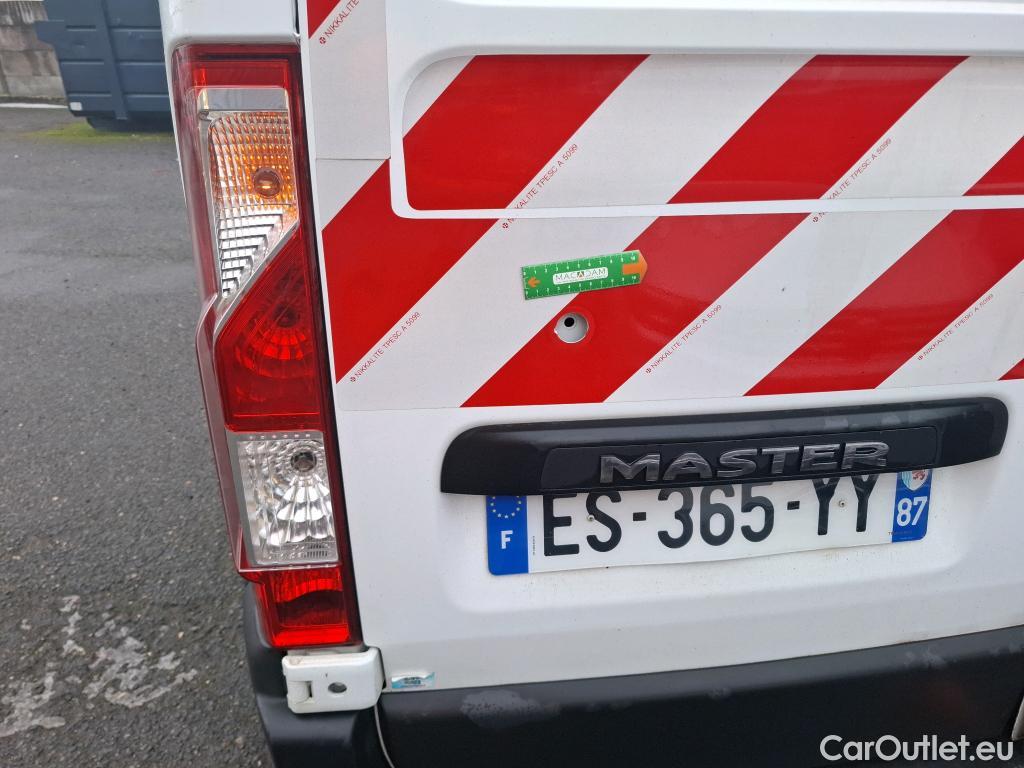  Renault  Master  III Fourgon L2H2 3 5 Grand Confort dCi 130CV BVM6 E6 #77