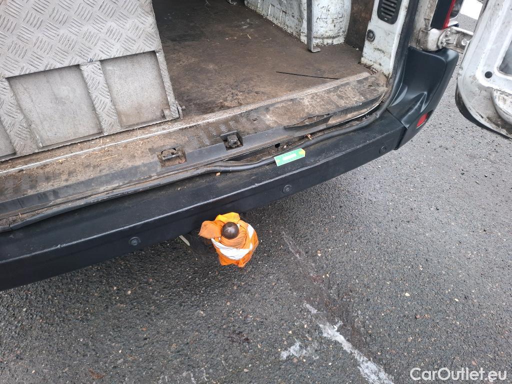  Renault  Master  III Fourgon L2H2 3 5 Grand Confort dCi 130CV BVM6 E6 #28