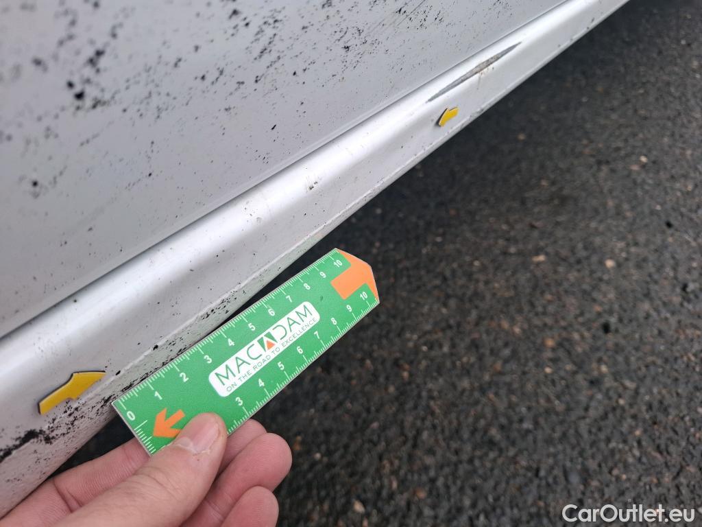  Renault  Master  III Fourgon L2H2 3 5 Grand Confort dCi 130CV BVM6 E6 #34