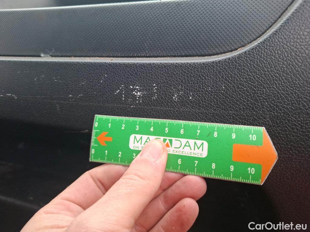  Renault  Master  III Fourgon L2H2 3 5 Grand Confort dCi 130CV BVM6 E6 #57