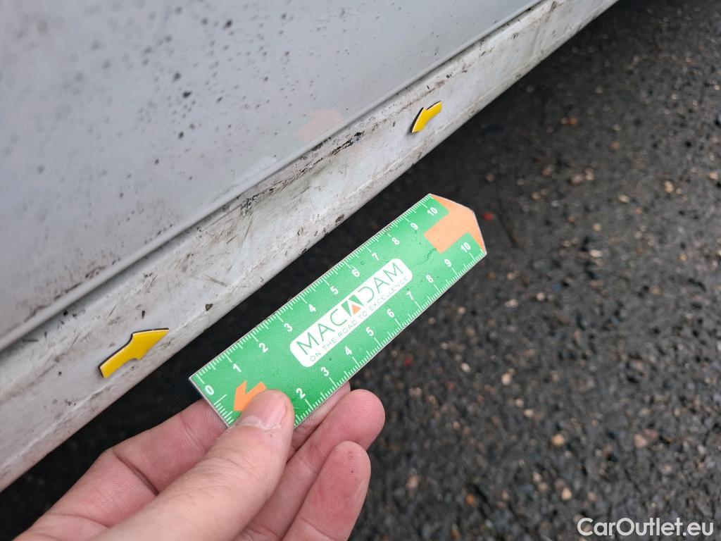  Renault  Master  III Fourgon L2H2 3 5 Grand Confort dCi 130CV BVM6 E6 #38