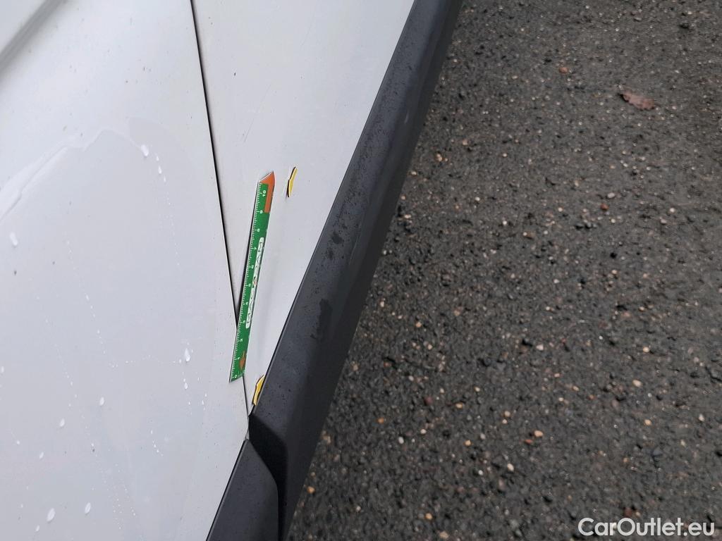  Renault  Master  III Fourgon L2H2 3 5 Grand Confort dCi 130CV BVM6 E6 #14