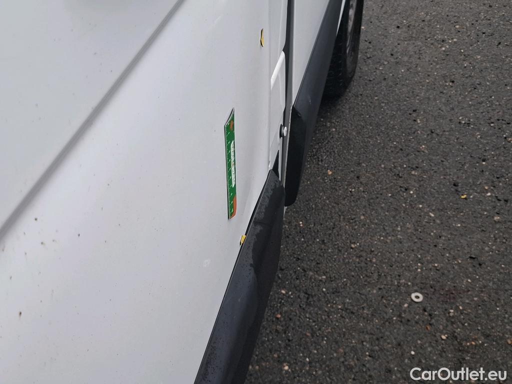  Renault  Master  III Fourgon L2H2 3 5 Grand Confort dCi 130CV BVM6 E6 #15