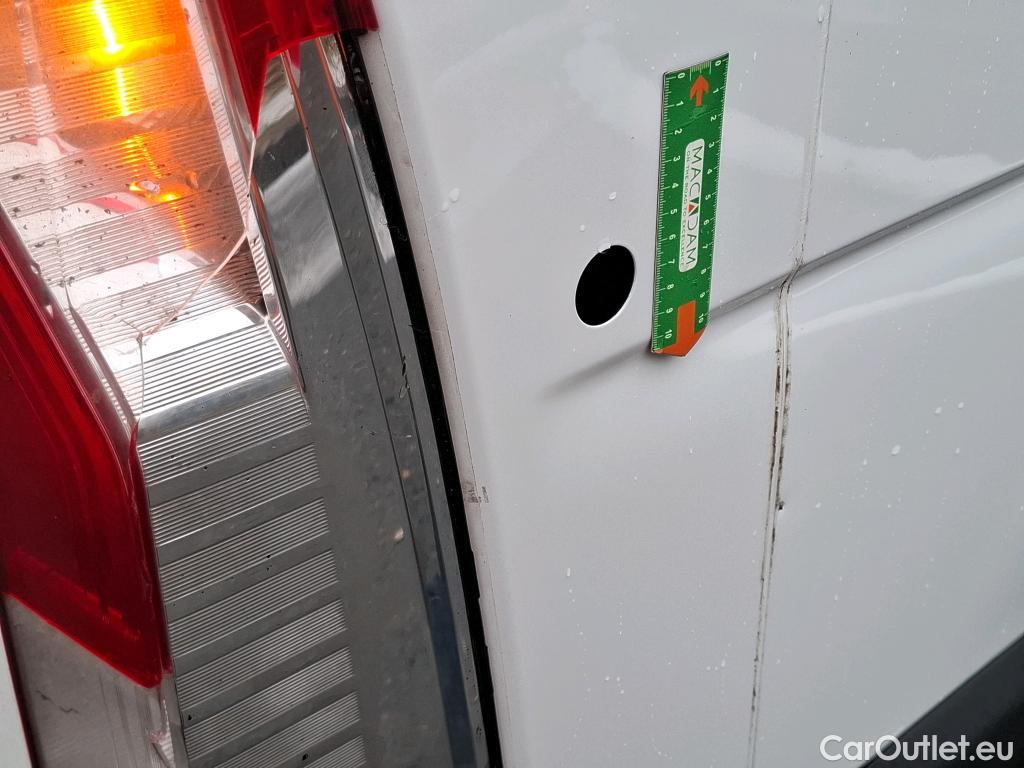  Renault  Master  III Fourgon L2H2 3 5 Grand Confort dCi 130CV BVM6 E6 #82