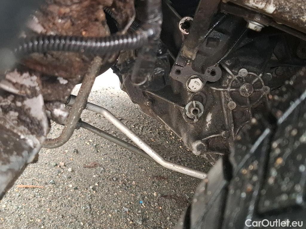  Renault  Master  III Fourgon L2H2 3 5 Grand Confort dCi 130CV BVM6 E6 #53