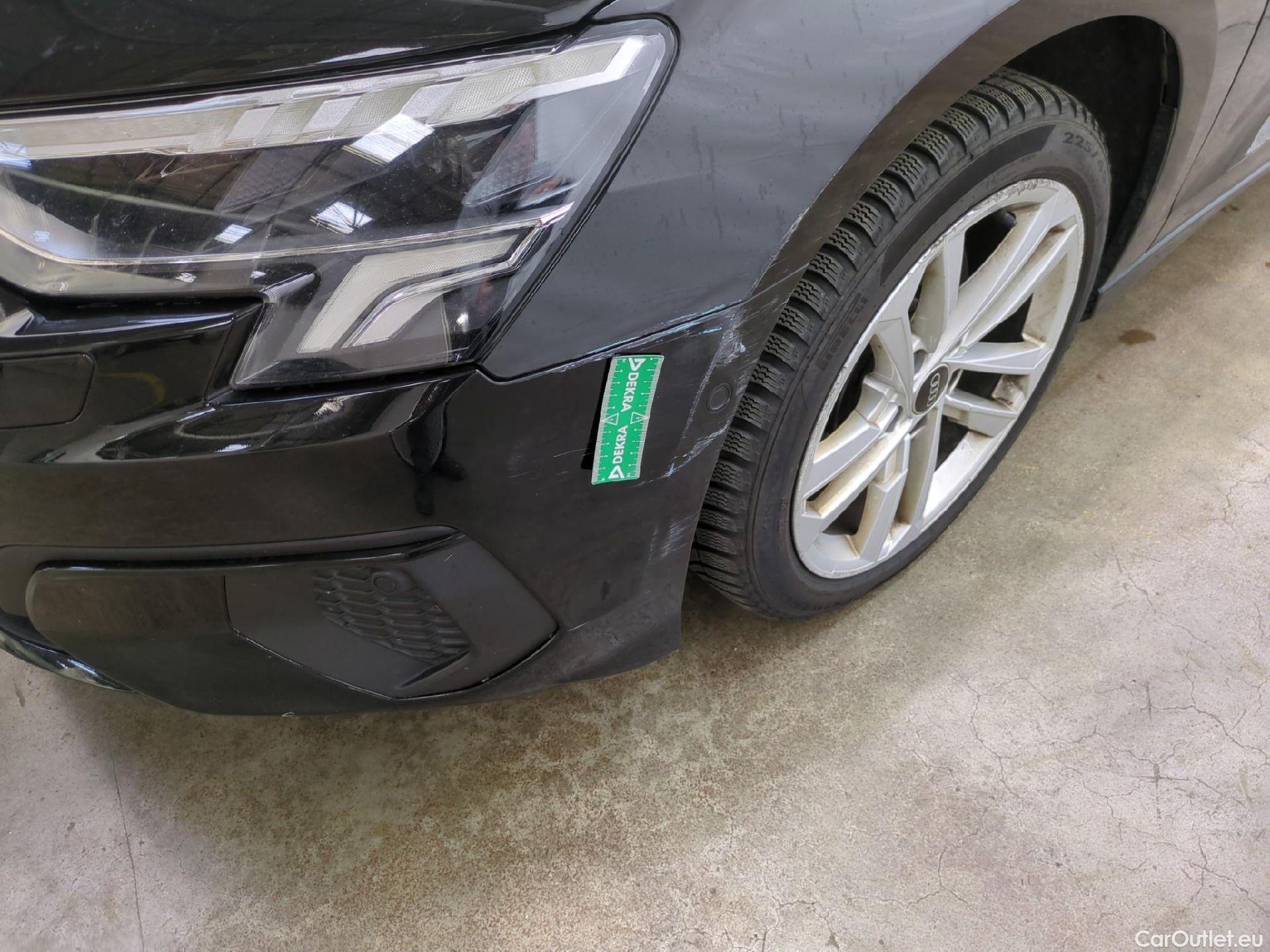  Audi  A3 AUDI  Berline / 2020 / 4P / Berline 35 TFSI 150 MHEV S Tronic Business Line #42