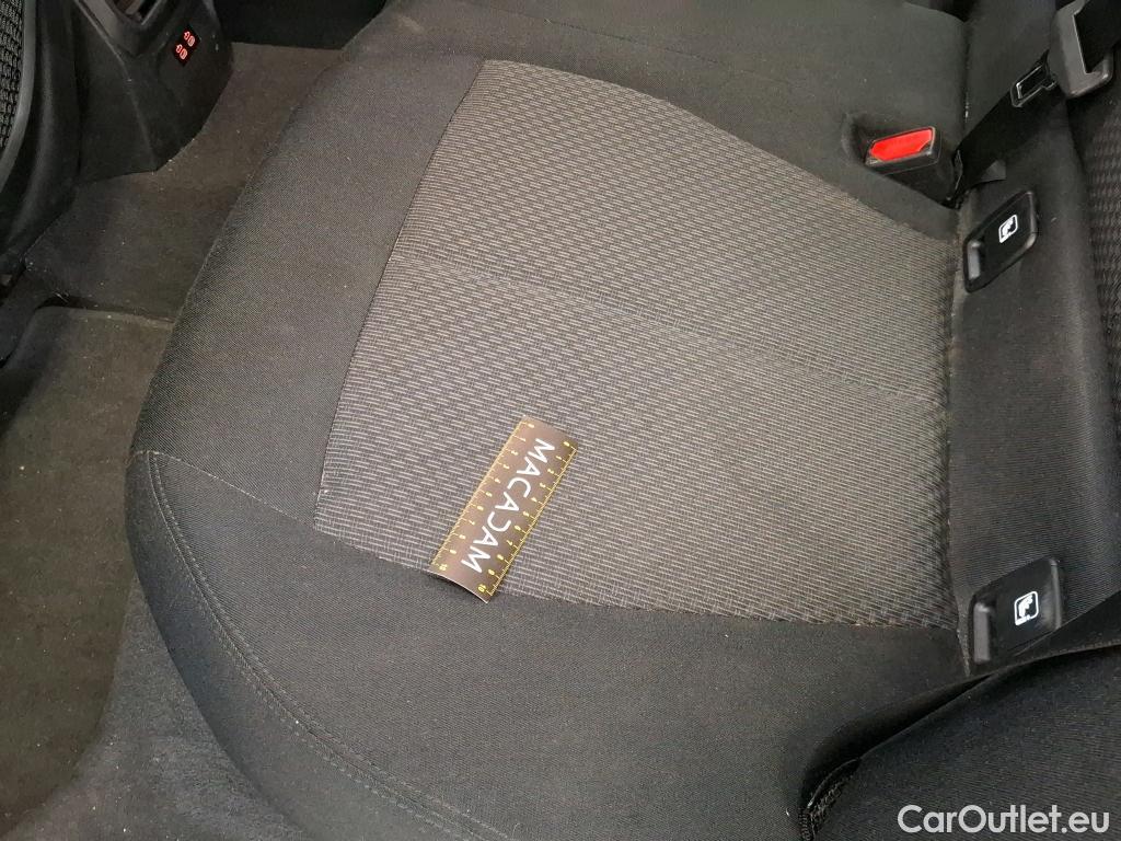  Bmw  Serie 1 BMW Série 1 / 2019 / 5P / Berline 116d DKG7 Business Design #44