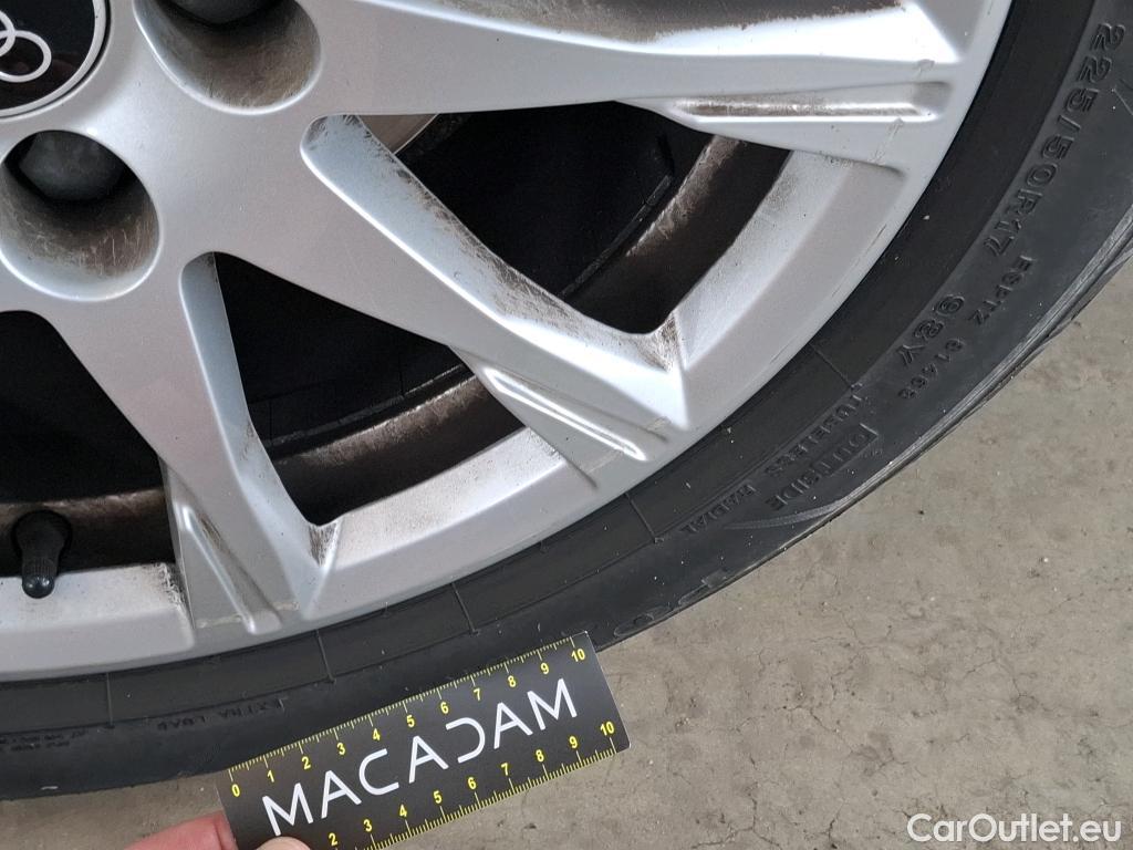  Audi  A4  Avant 30 TDI Business Line 2.0 TDI 135CV BVA7 E6d #23