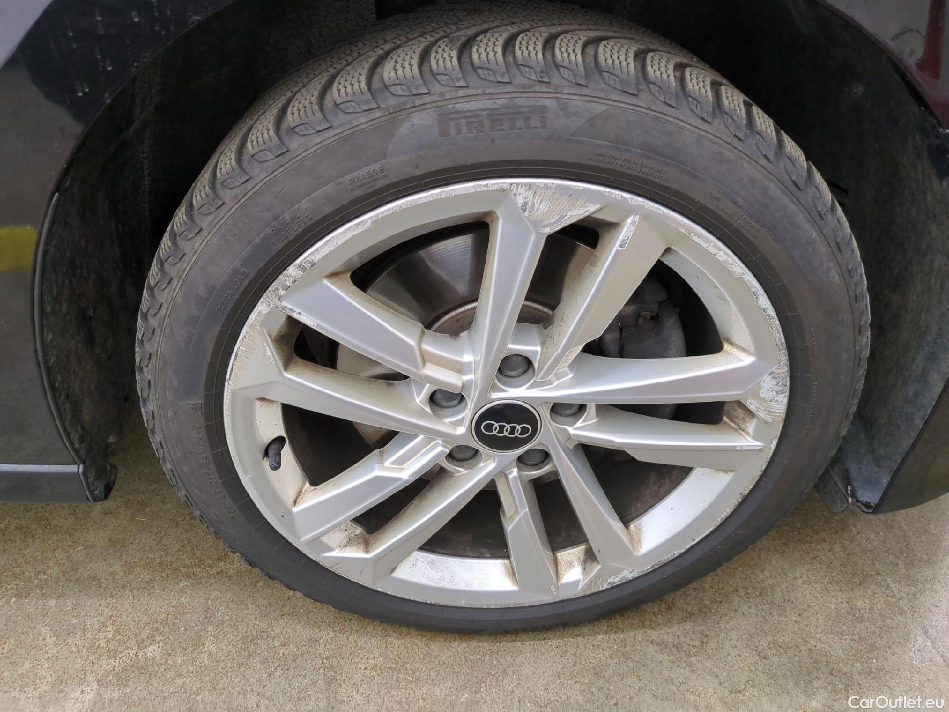  Audi  A3 AUDI  Berline / 2020 / 4P / Berline 35 TFSI 150 MHEV S Tronic Business Line #1