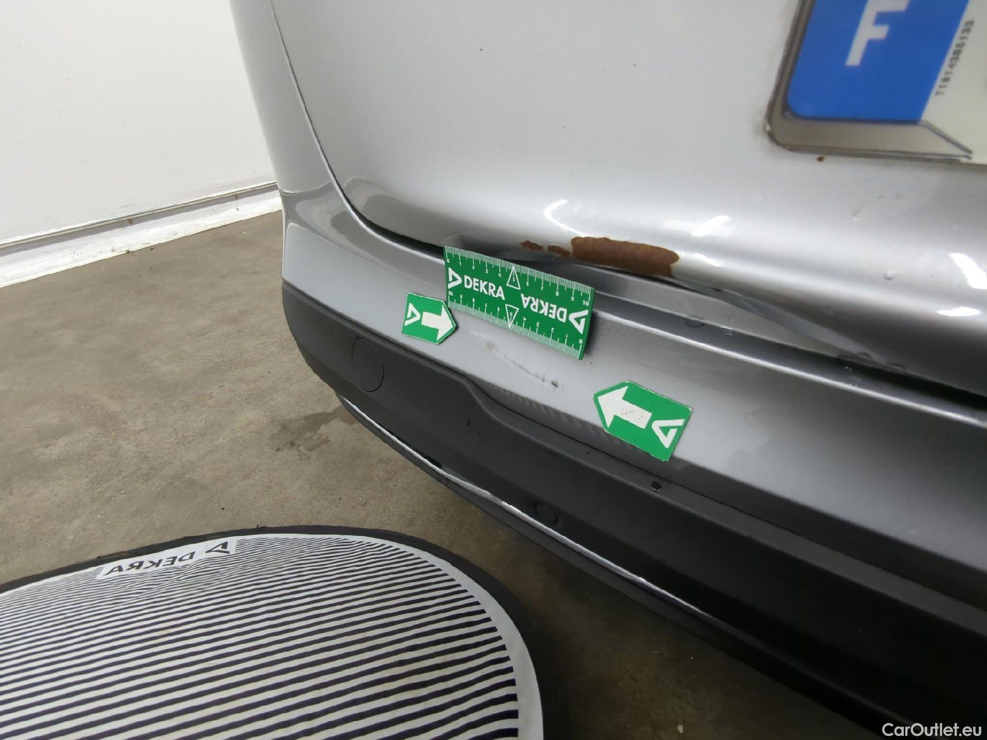  Hyundai  i30  cw Business 1.6 CRDi 115CV BVA7 E6d #43