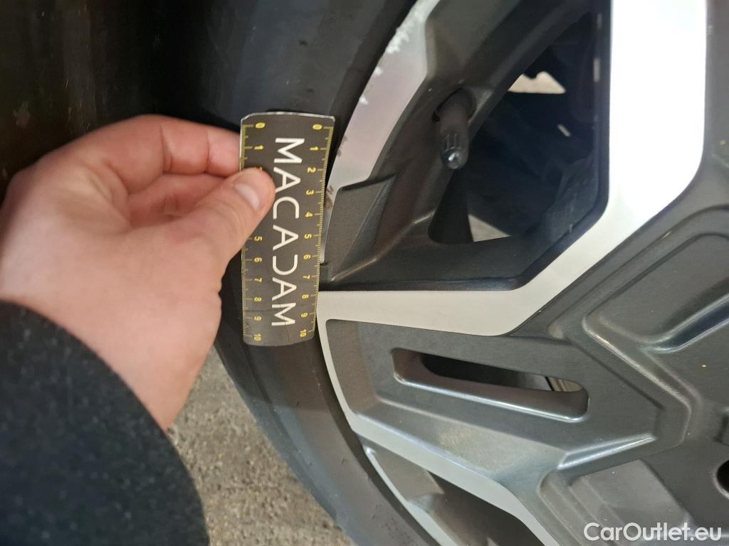  Hyundai  Santa Fe HYUNDAI  / 2020 / 5P / SUV 1.6 T-GDI 265 PHEV HTRAC BUSINESS AUTO #26