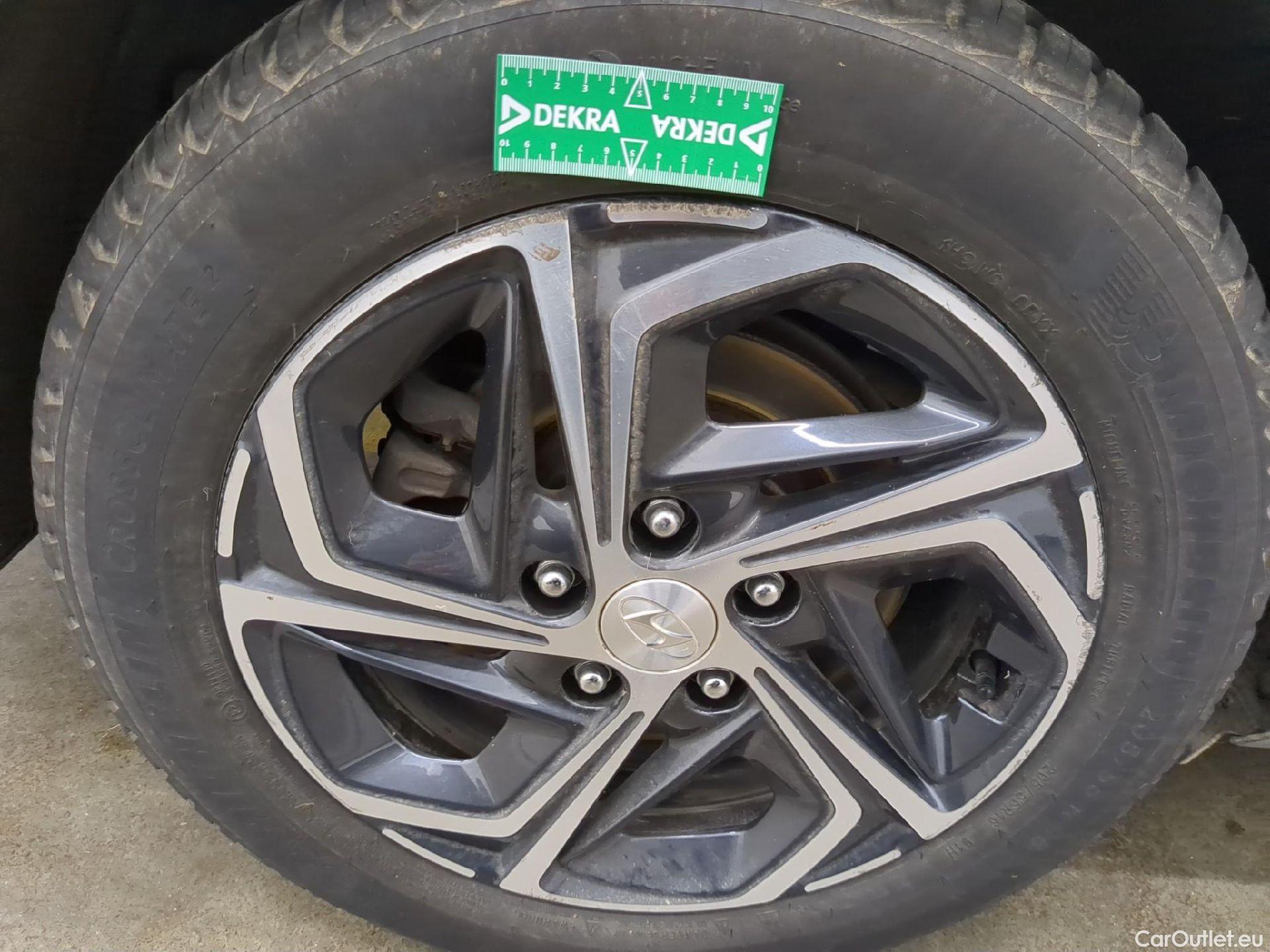  Hyundai  i30  cw Business 1.6 CRDi 115CV BVA7 E6d #8