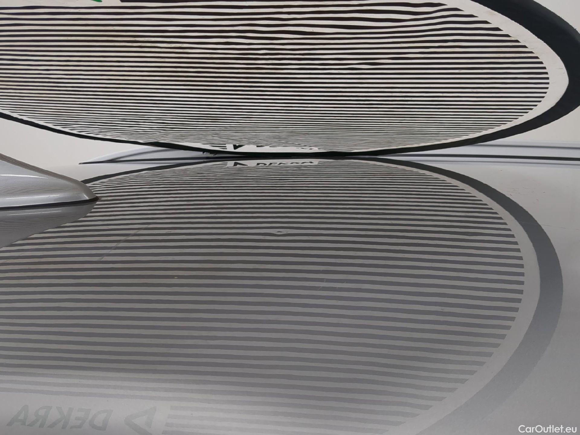  Hyundai  i30  cw Business 1.6 CRDi 115CV BVA7 E6d #19