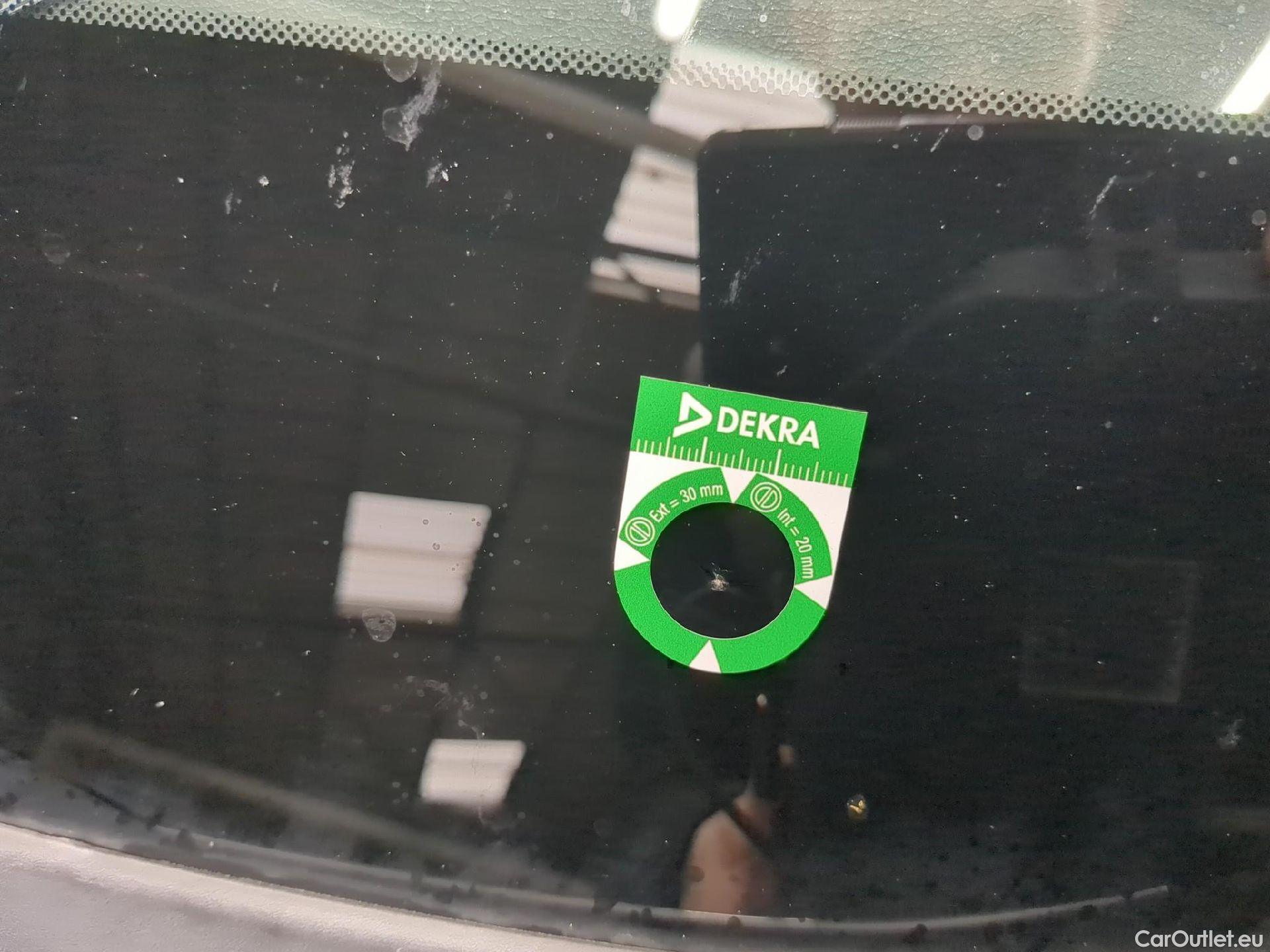  Hyundai  i30  cw Business 1.6 CRDi 115CV BVA7 E6d #36