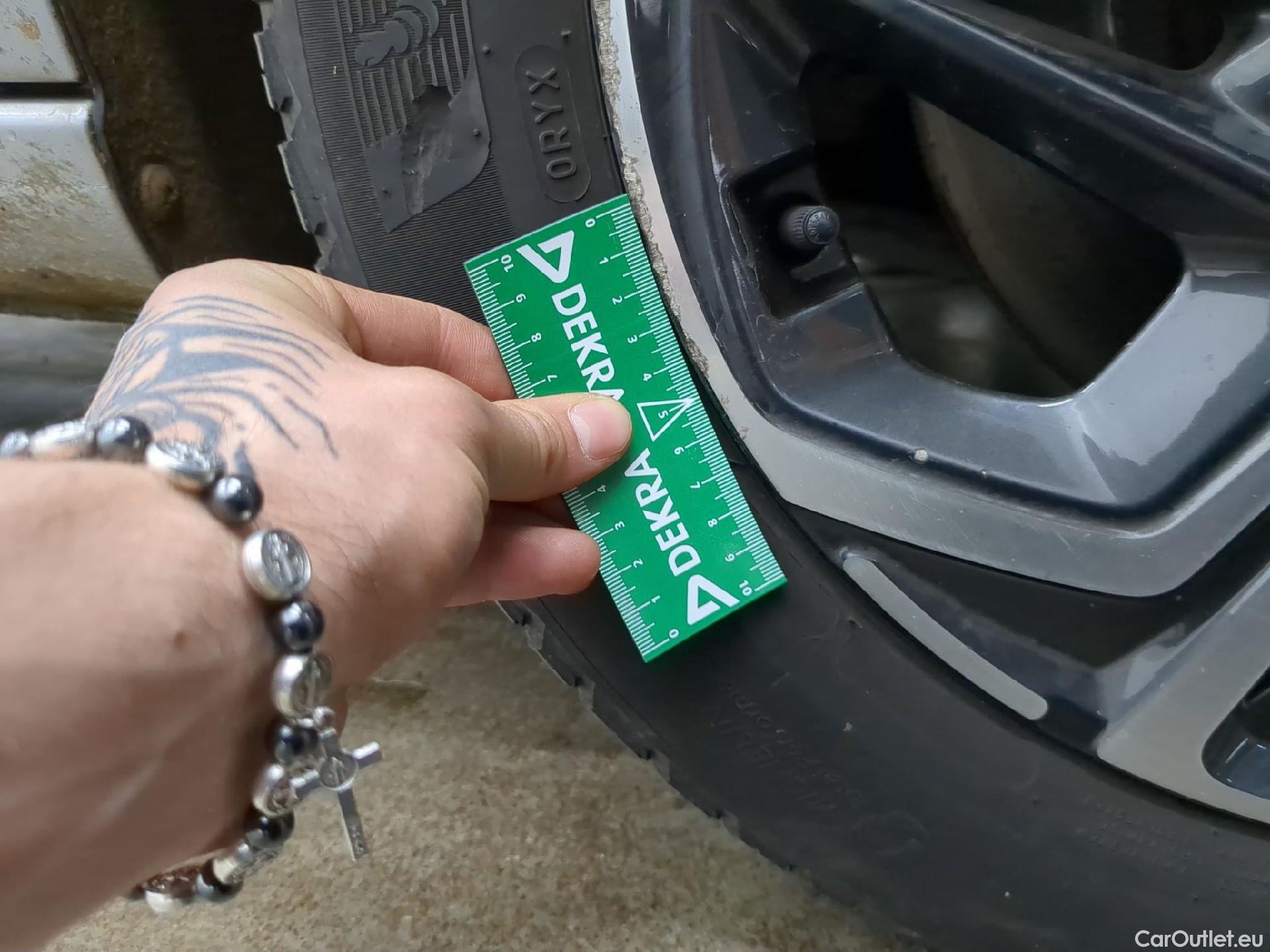  Hyundai  i30  cw Business 1.6 CRDi 115CV BVA7 E6d #10