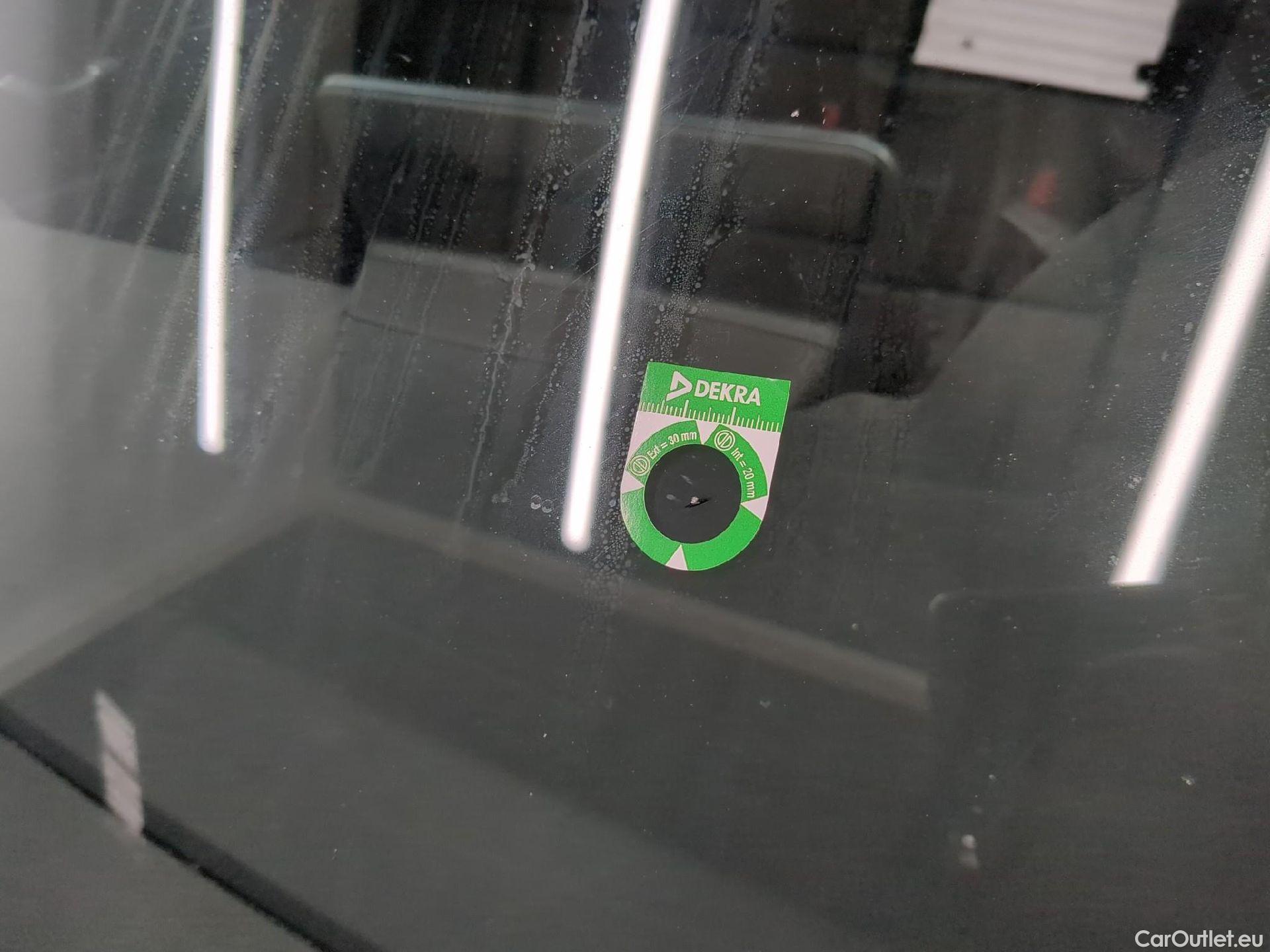  Hyundai  i30  cw Business 1.6 CRDi 115CV BVA7 E6d #33