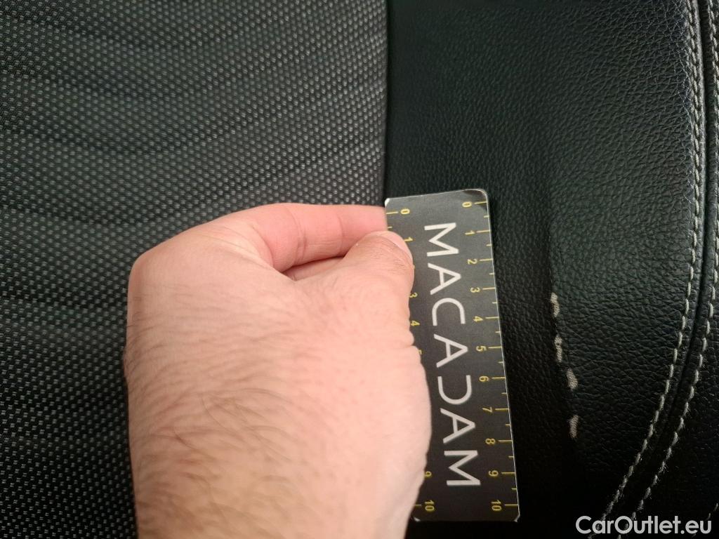  Mercedes  A-Klasse MERCEDES-BENZ Classe A Berline / 2018 / 4P / Berline A 180 d Business Line 8G-DCT #53