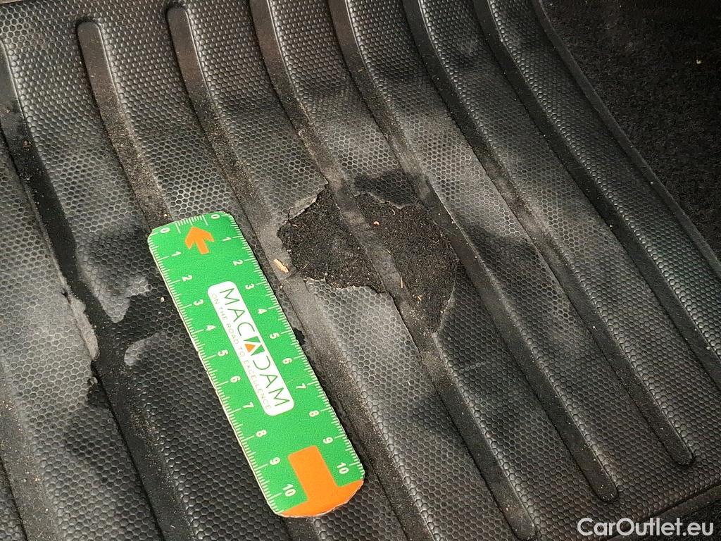  Peugeot  2008  Active Business 1.5 HDi 110CV BVM6 E6d #26