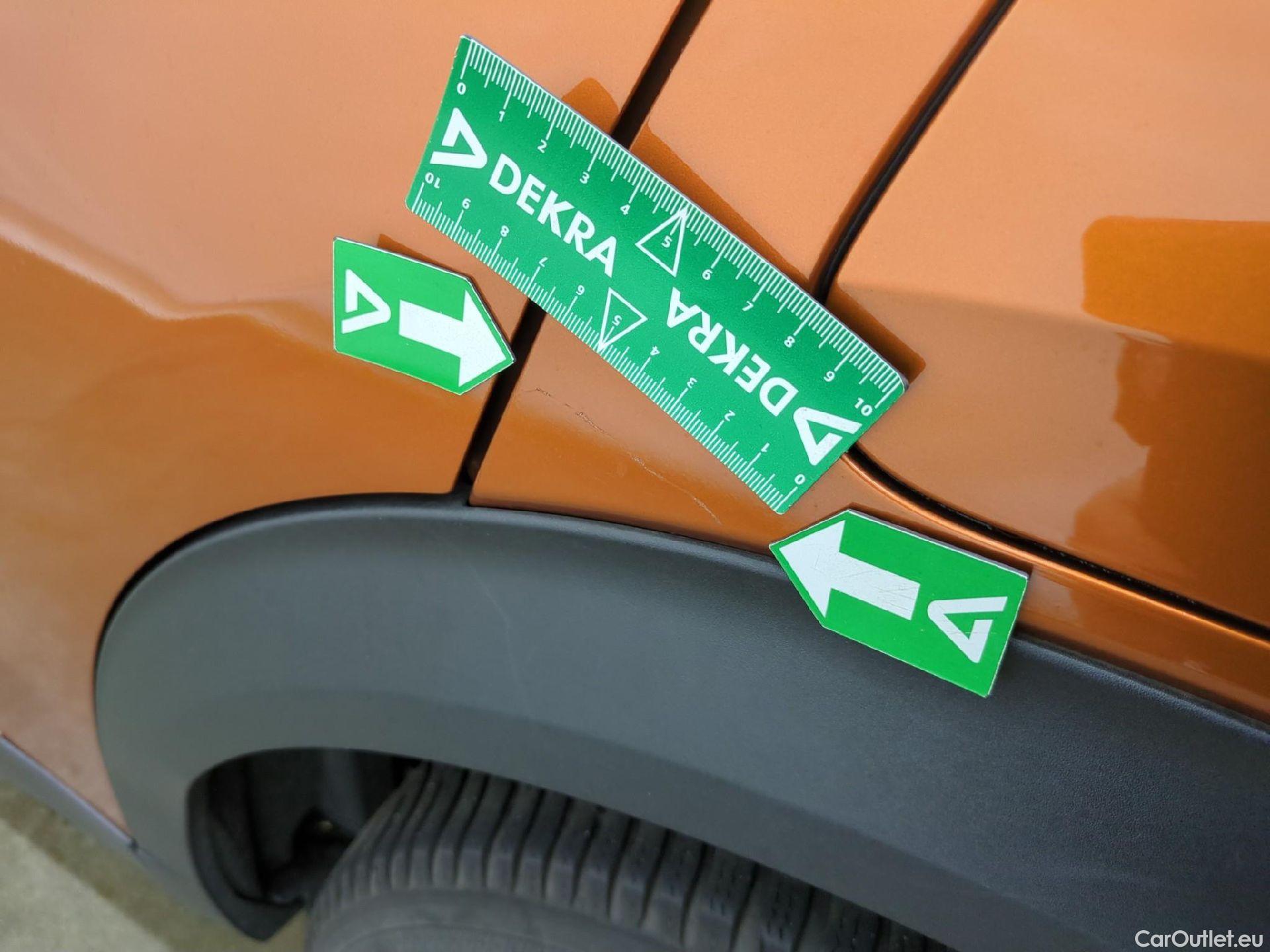  Peugeot  2008  Allure Business 1.5 HDi 110CV BVM6 E6d #50