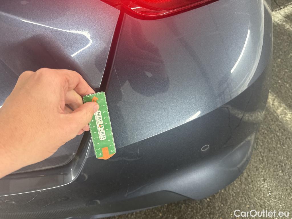  Nissan  Micra  5p Berline IG-T 90 N-Connecta / COMPRESSEUR + CALCULATEUR CLIM HS
 #25