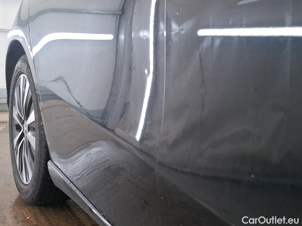  Mercedes  A-Klasse MERCEDES-BENZ Classe A Berline / 2018 / 4P / Berline A 180 d Business Line 8G-DCT #32