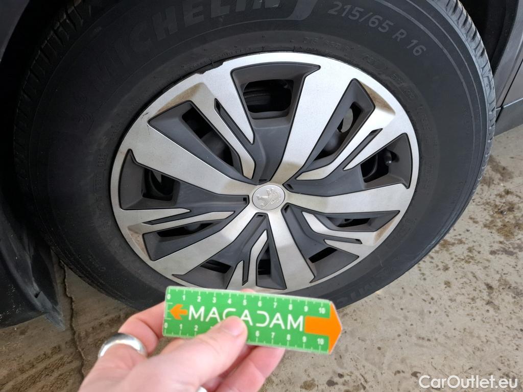  Peugeot  2008  Active Business 1.2 PureTech 100CV BVM6 E6d #20