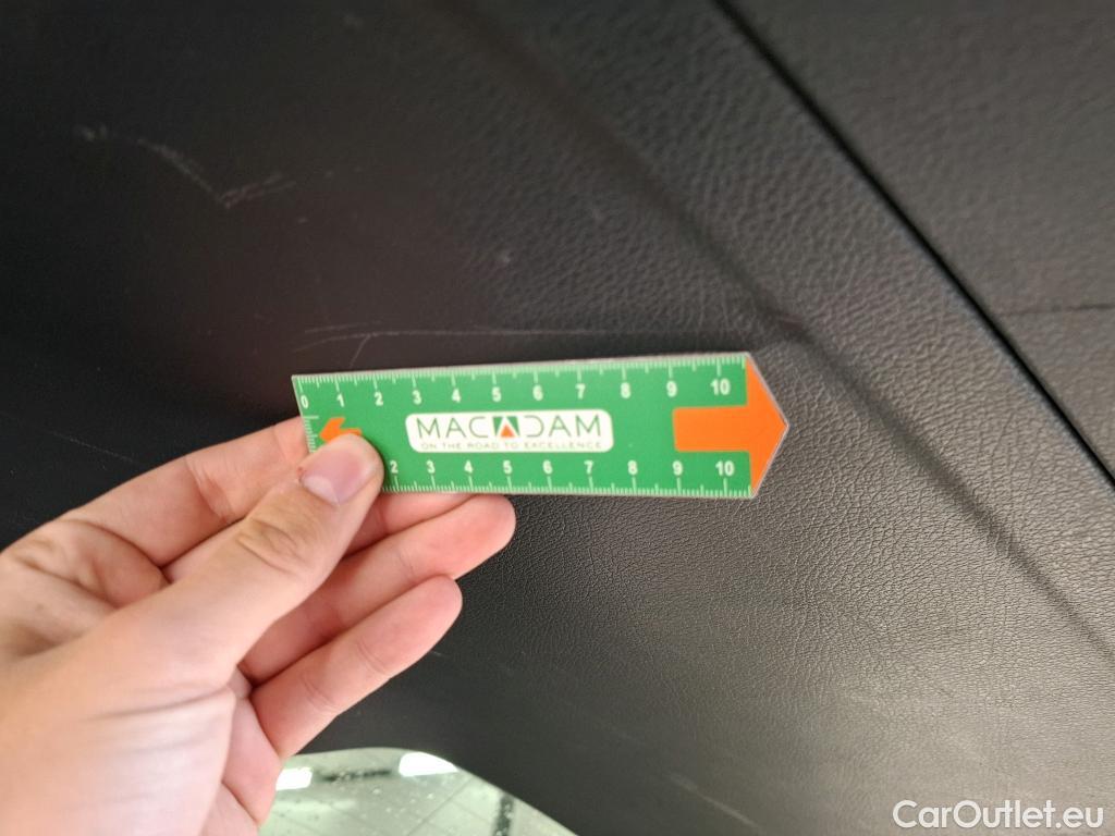  Mercedes  GLB MERCEDES-BENZ  / 2019 / 5P / SUV  200 d Progressive Line #6