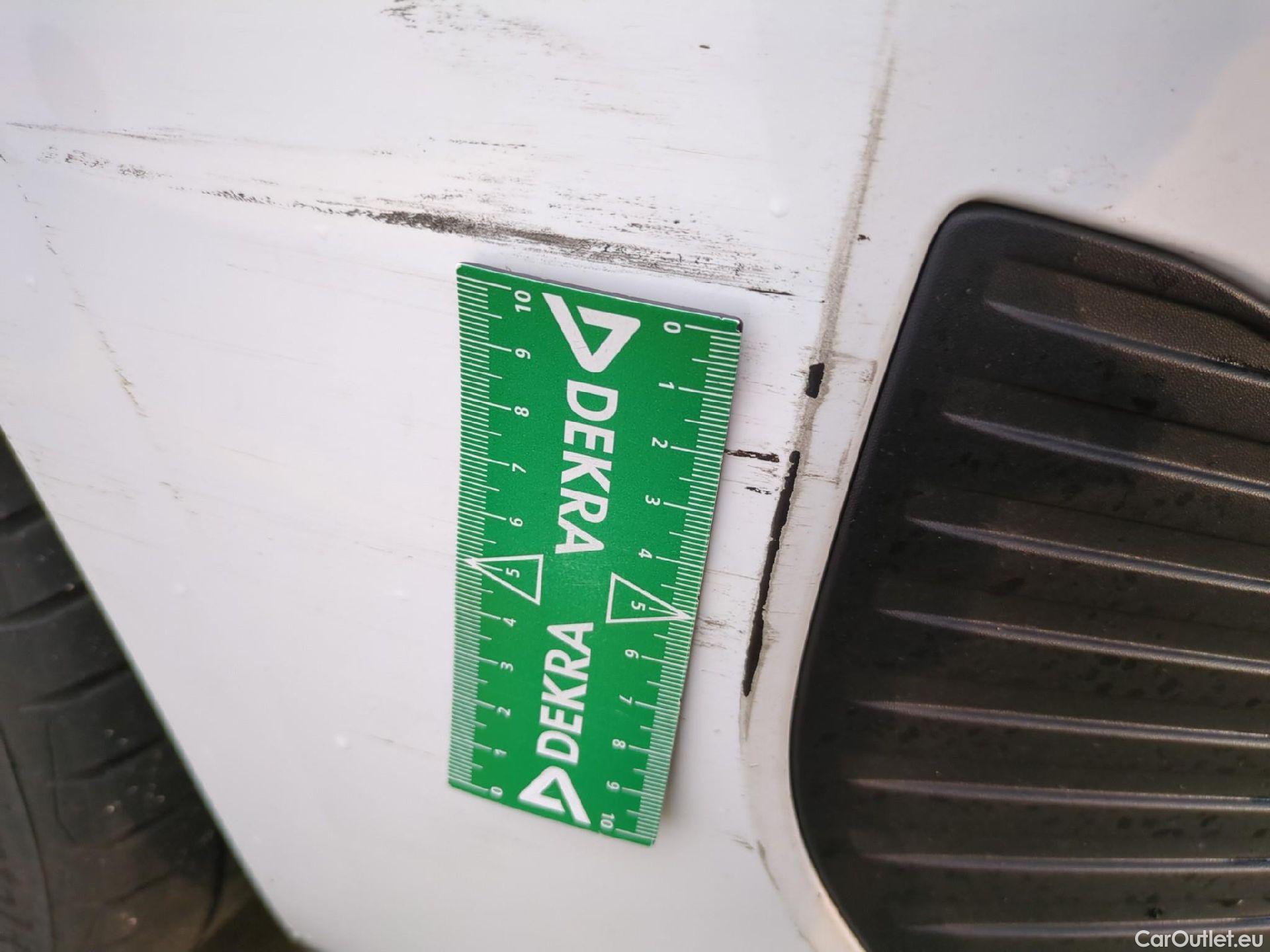  Peugeot  308 PEUGEOT  SW / 2021 / 5P / Break PureTech 130 S&S EAT 8 ALLURE #39