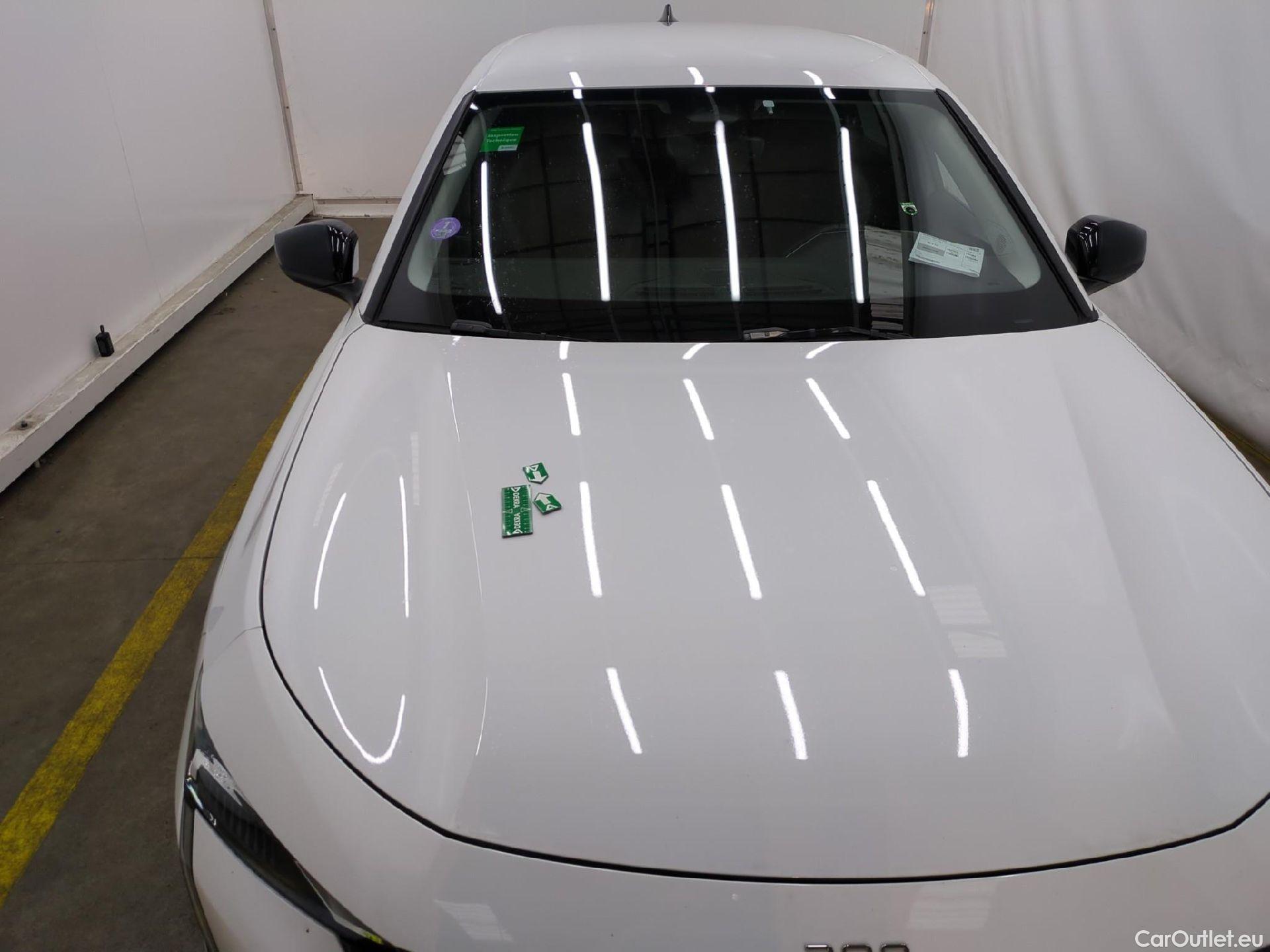  Peugeot  308 PEUGEOT  SW / 2021 / 5P / Break PureTech 130 S&S EAT 8 ALLURE #46